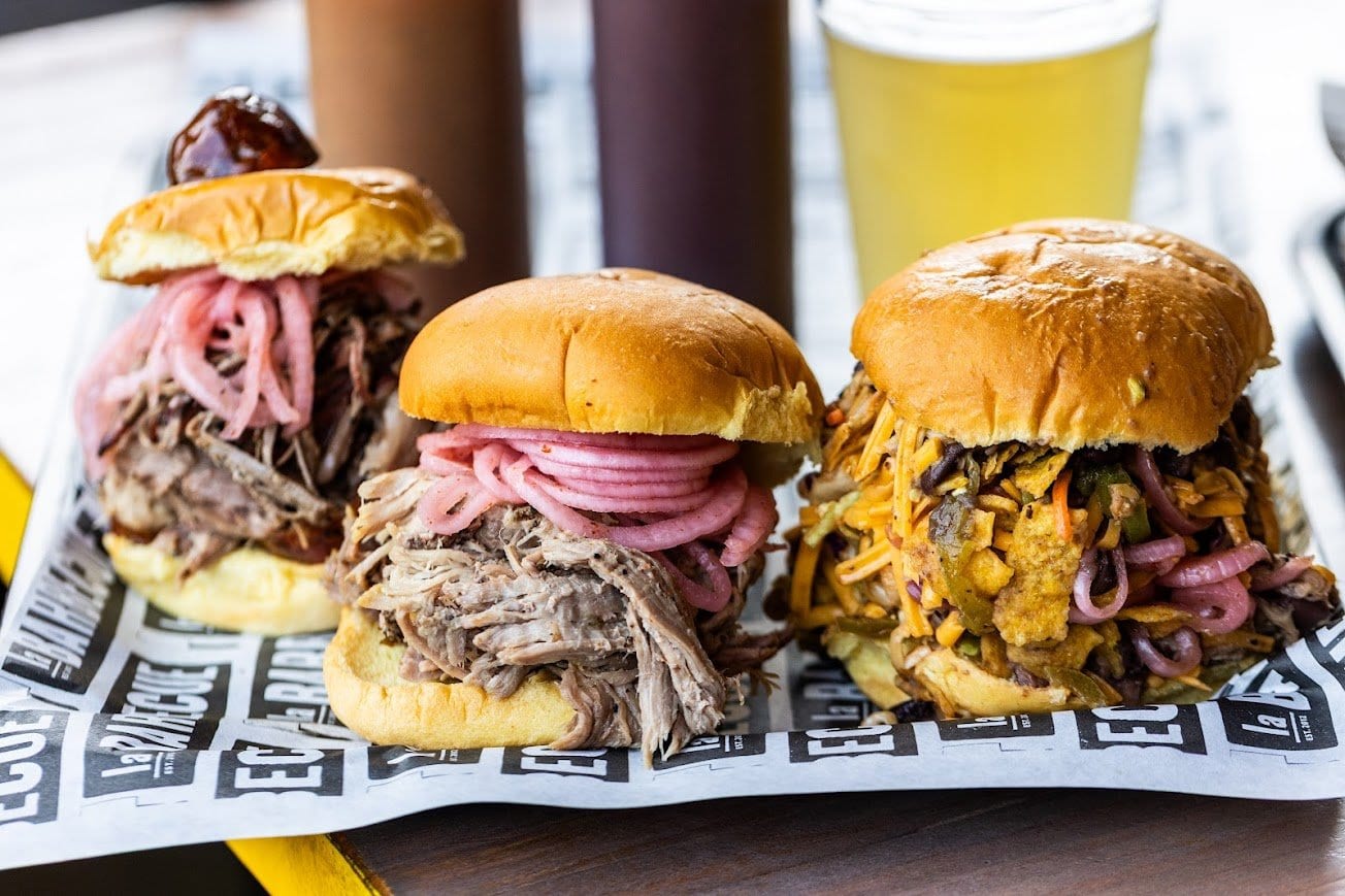 Smoked meat sandwiches from la Barbecue