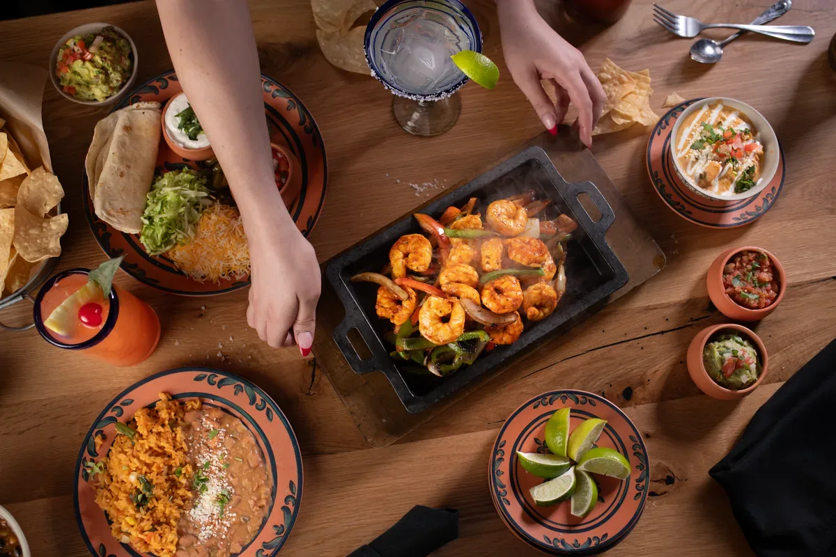 Restaurant or food photograph published by Cinco Ninos