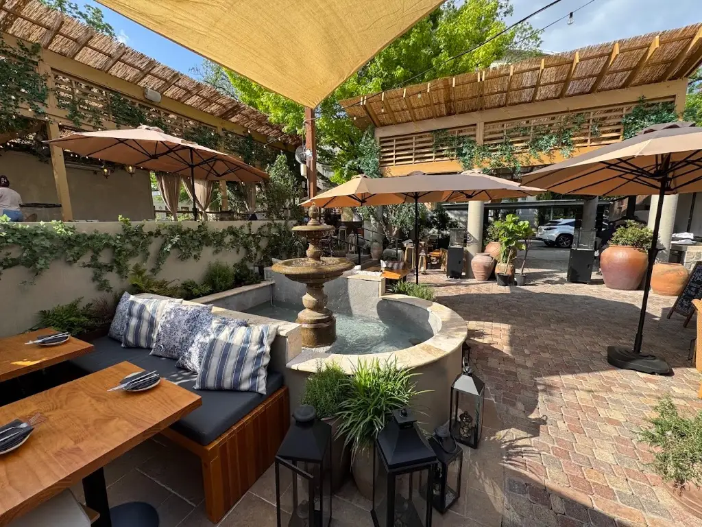 Restaurant or food photograph published by Oria